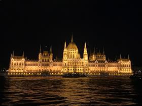 Budapest by night - ESVD workshop organized in Budapest "Advanced cytology for Veterinary Dermatologist"